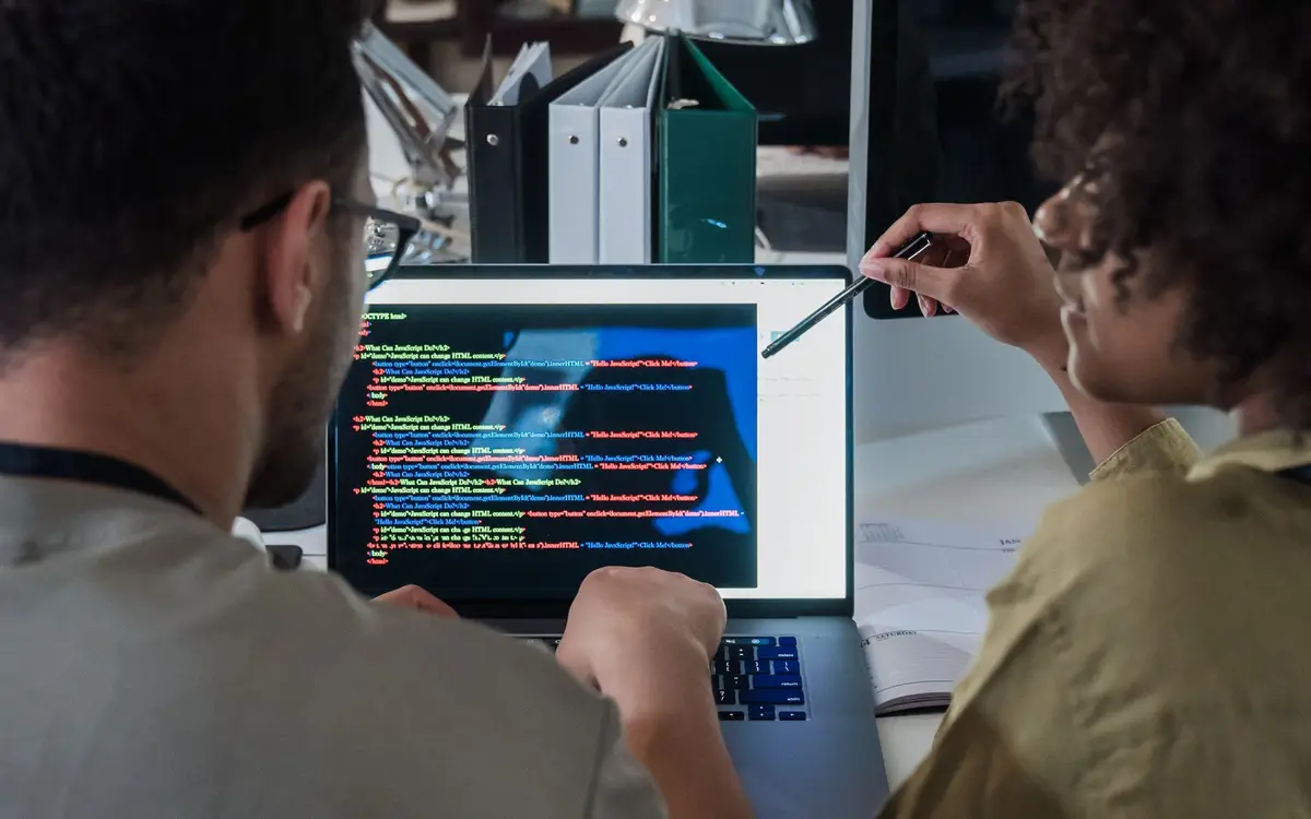 Échange technique autour d'un développement logiciel